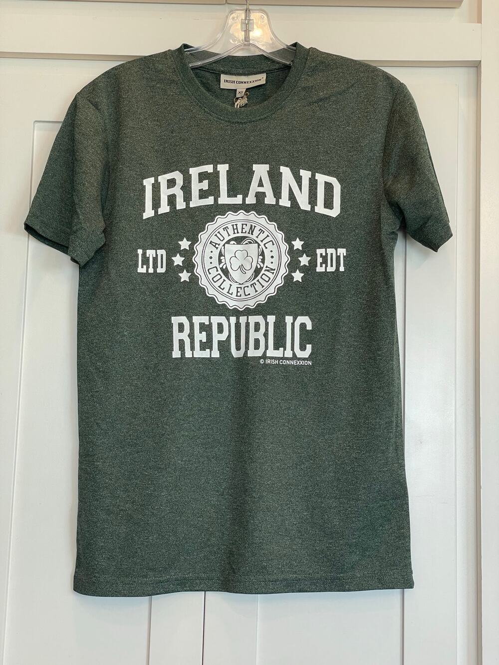 NWT Ireland Republic heathered green and white unisex tee XS